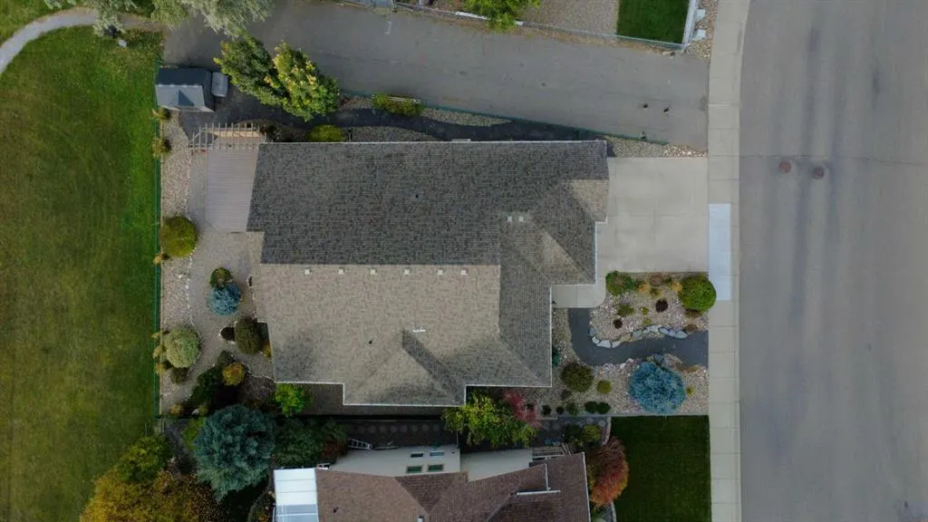4 Canyoncrest Point W