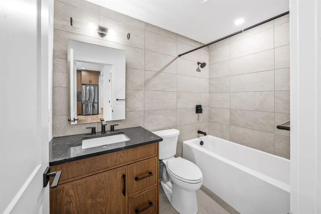 10 Cascade Ridge #204