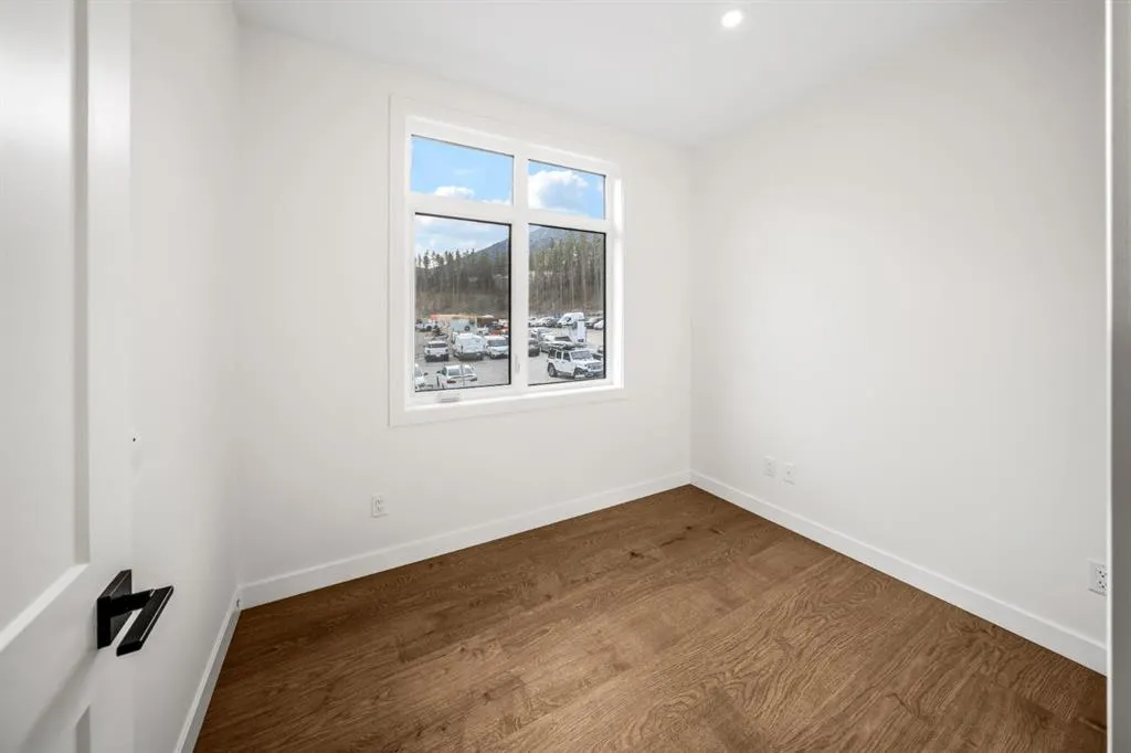 10 Cascade Ridge #204