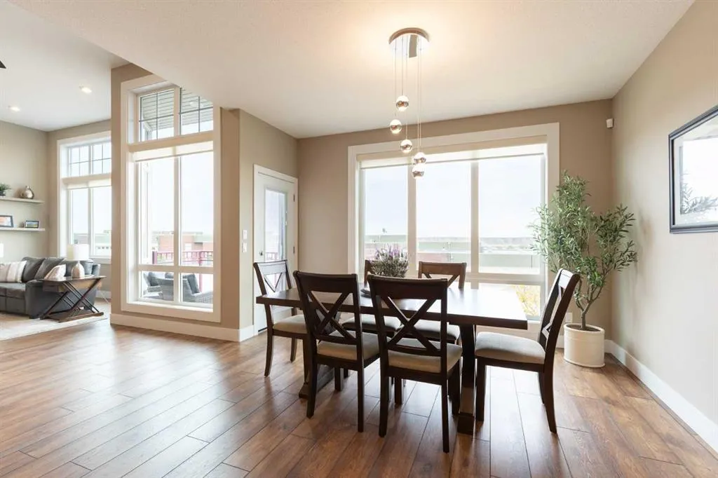 26 Palisades Lane NE