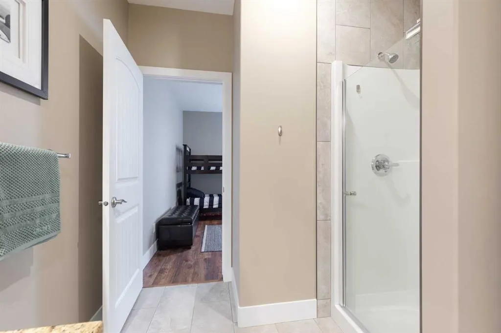 26 Palisades Lane NE