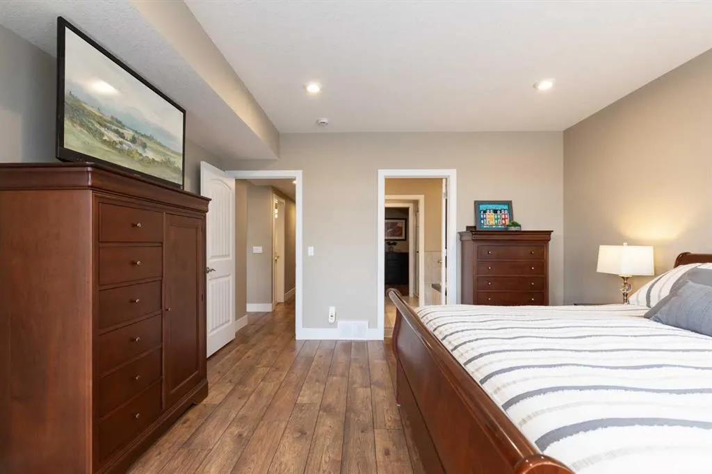 26 Palisades Lane NE