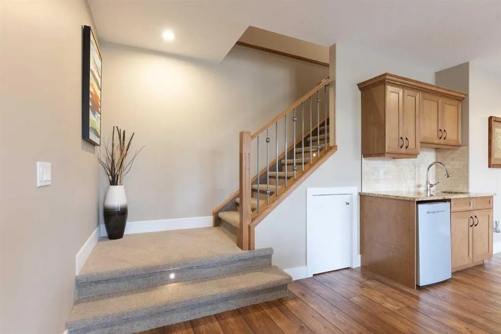 26 Palisades Lane NE