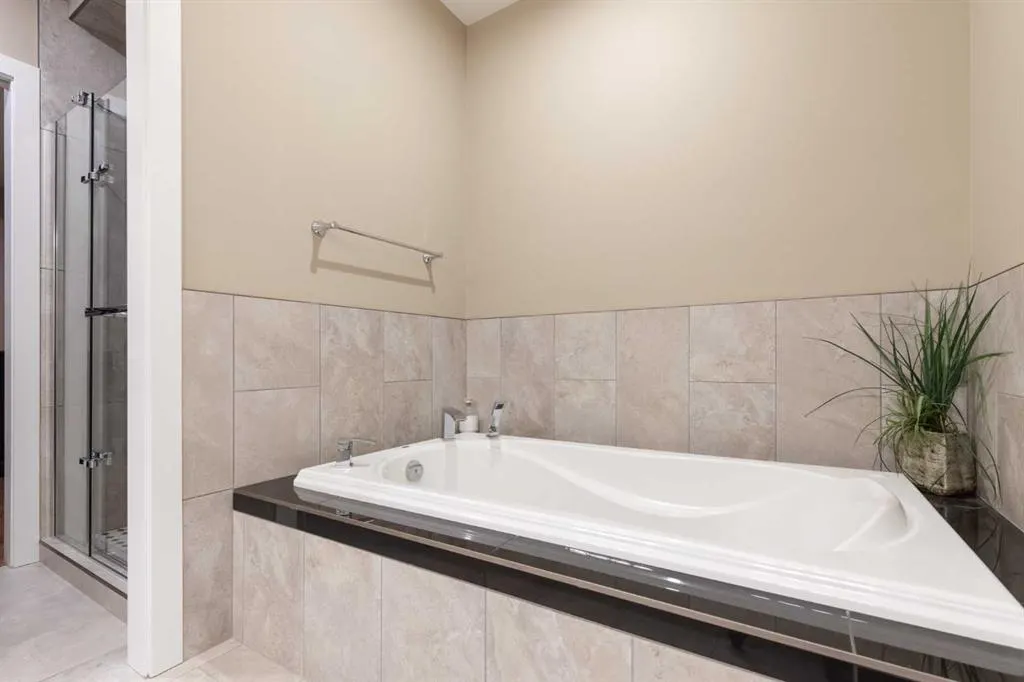 26 Palisades Lane NE