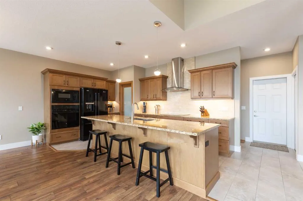 26 Palisades Lane NE