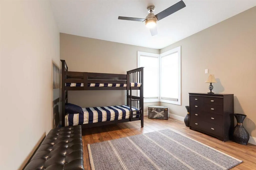 26 Palisades Lane NE