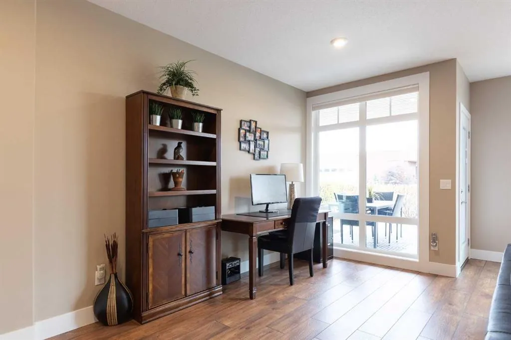 26 Palisades Lane NE