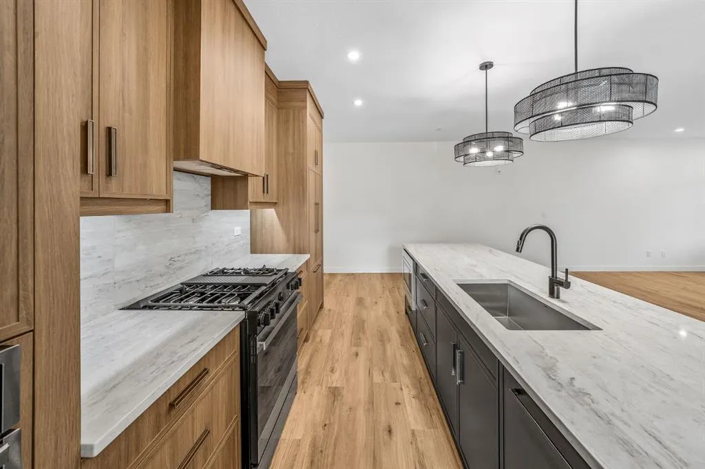 10 Cascade Ridge #310
