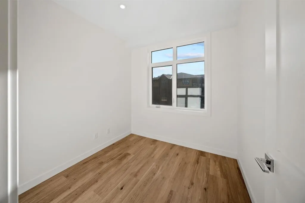 10 Cascade Ridge #310