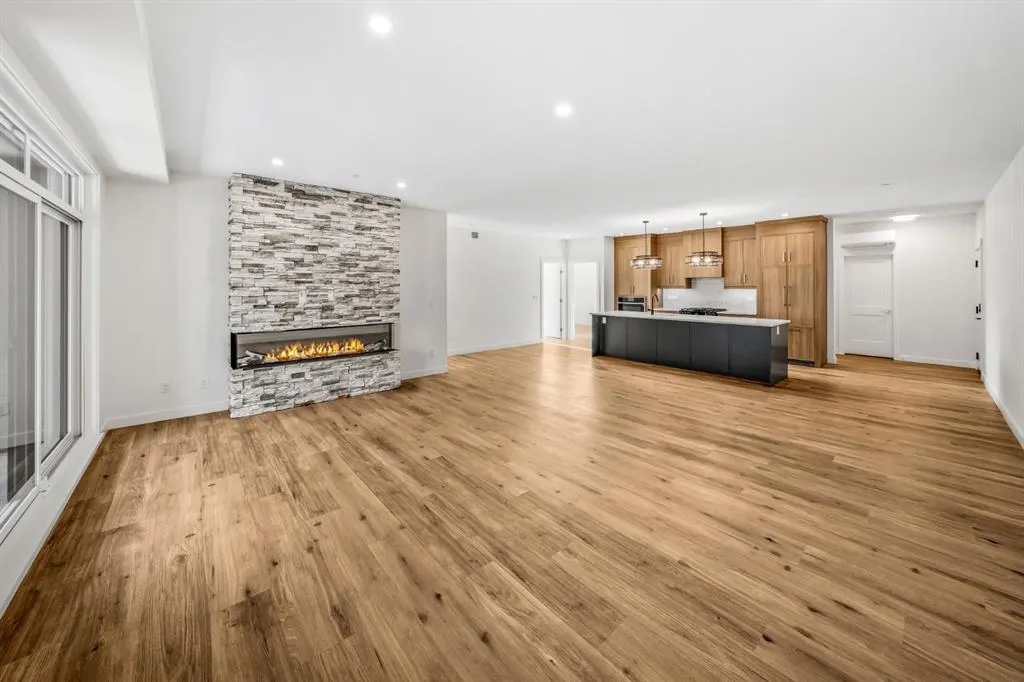 10 Cascade Ridge #310