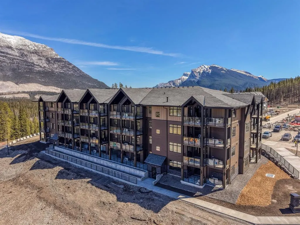 10 Cascade Ridge #310