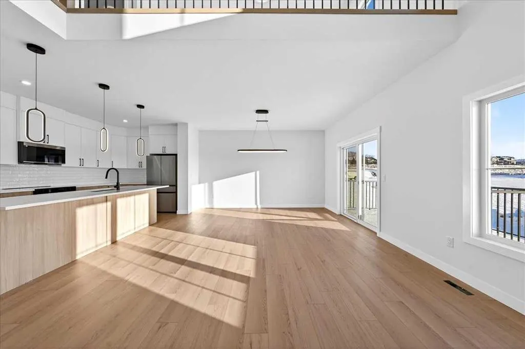 7 Lakewood Way
