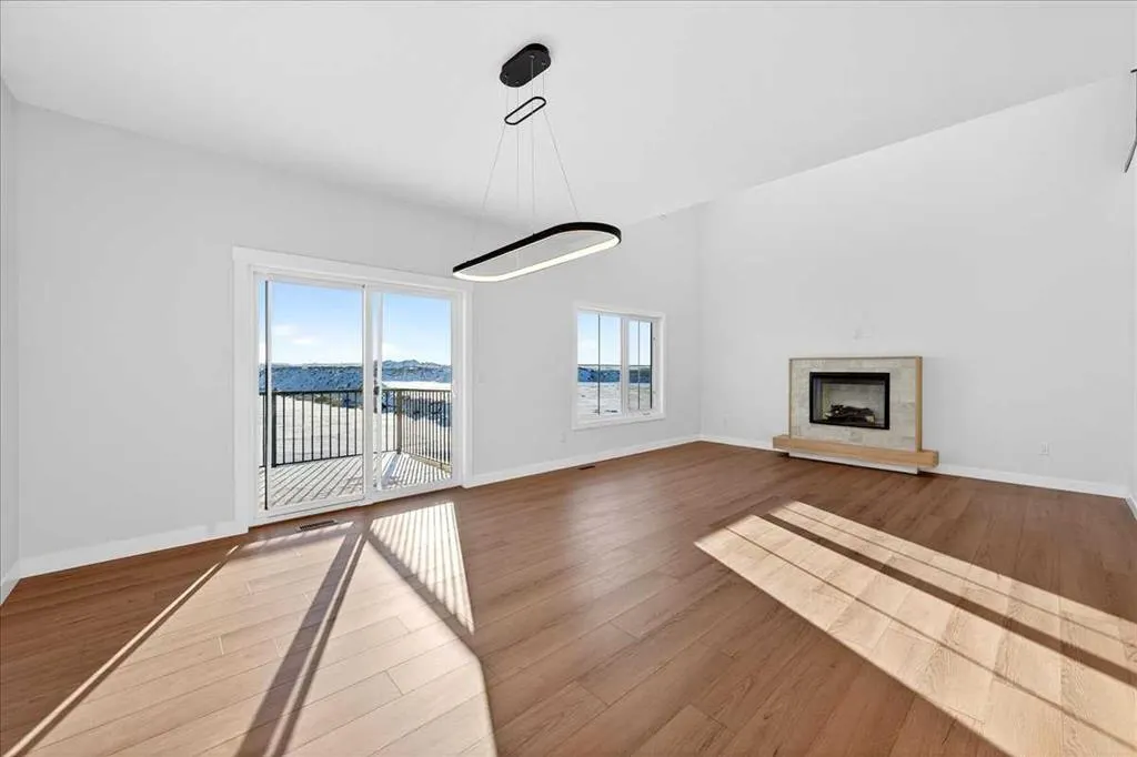 7 Lakewood Way