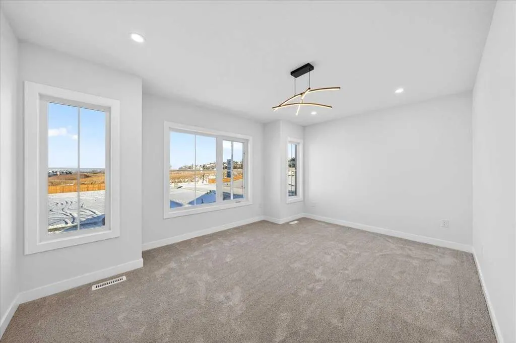 7 Lakewood Way