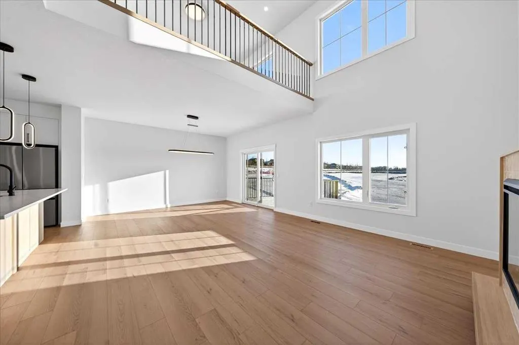 7 Lakewood Way
