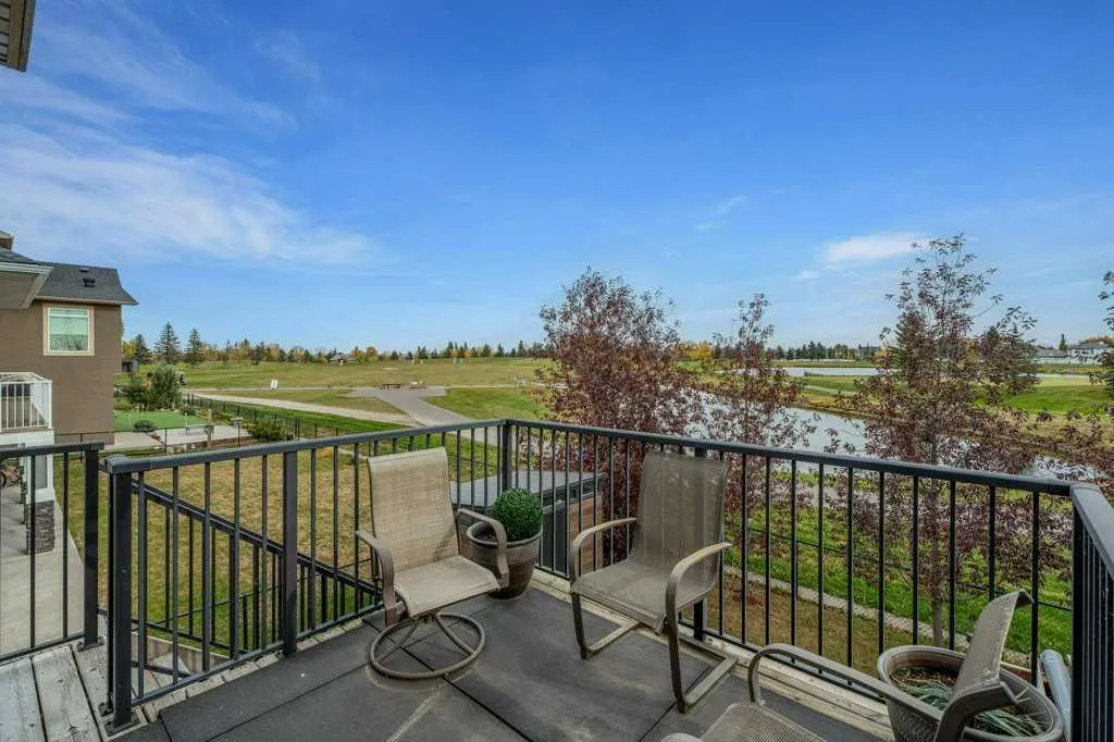303 Lakeside Greens Drive