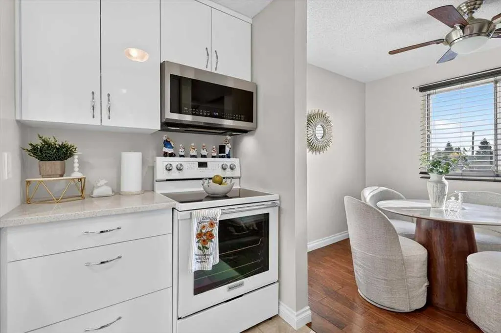 919 38 Street NE #904