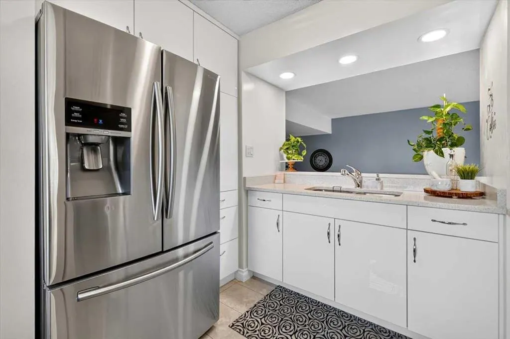 919 38 Street NE #904