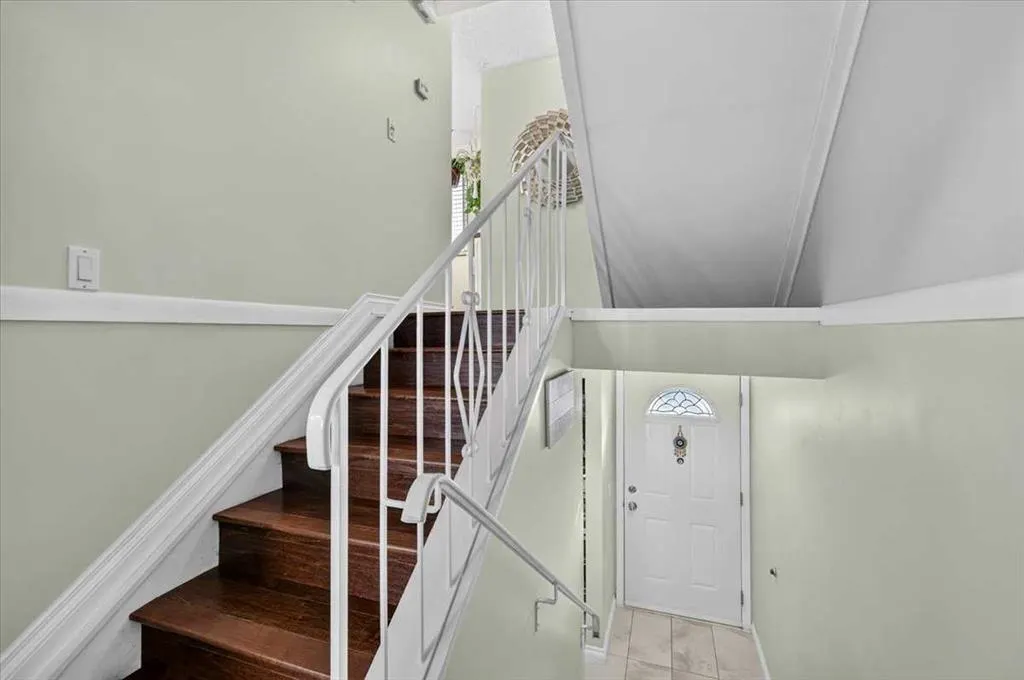 919 38 Street NE #904