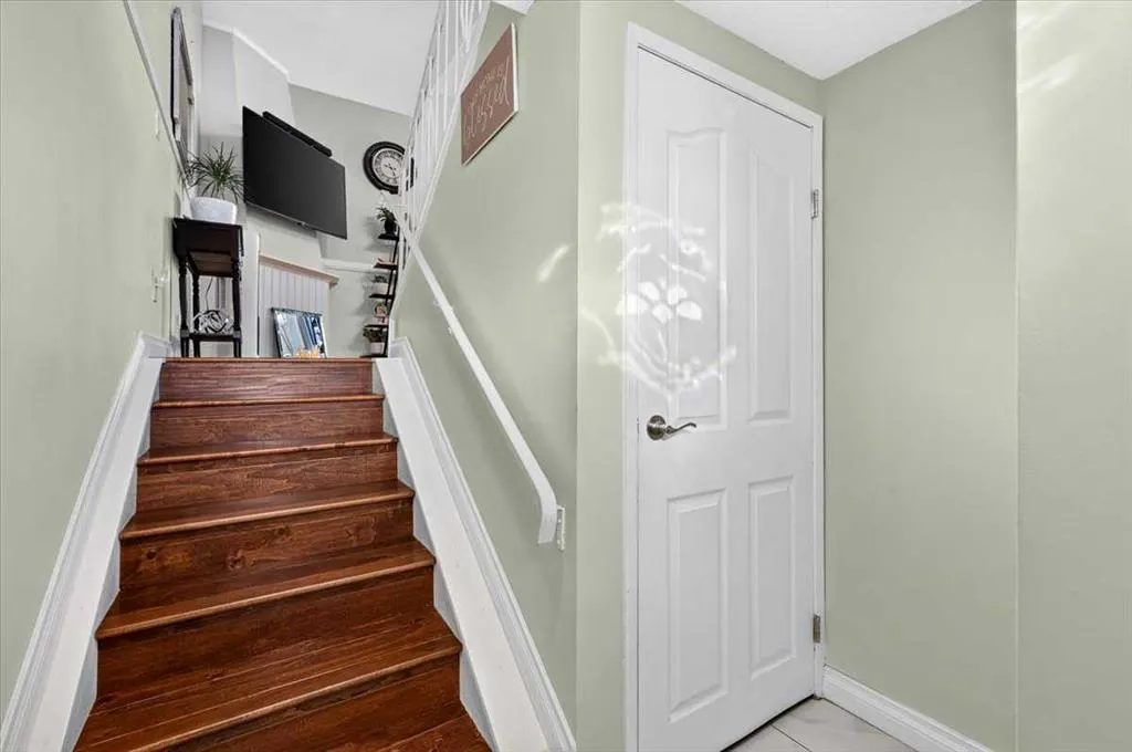 919 38 Street NE #904