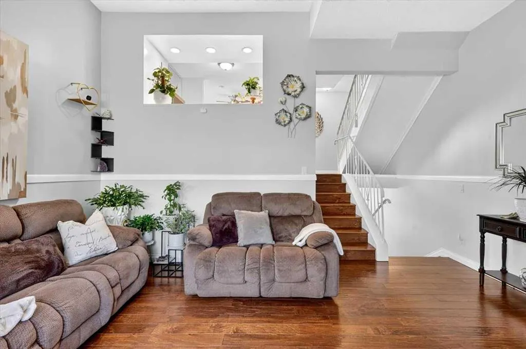 919 38 Street NE #904