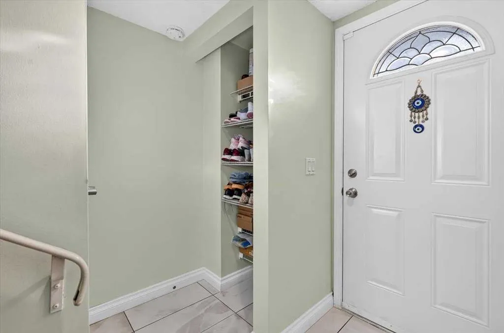 919 38 Street NE #904