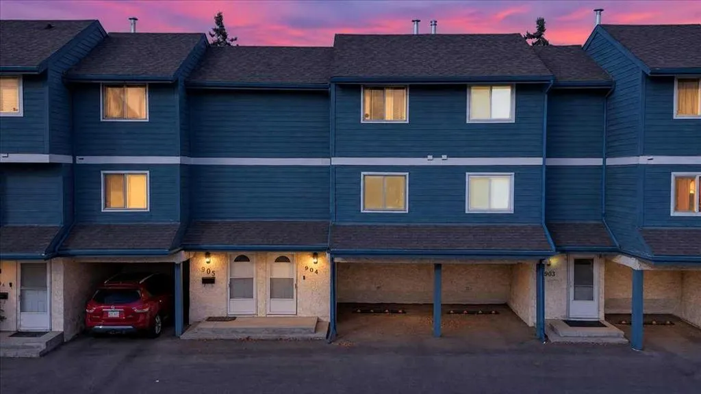 919 38 Street NE #904