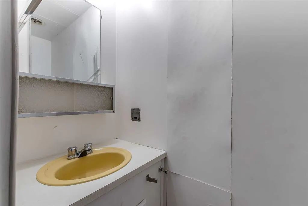4000 13 Avenue SE #64