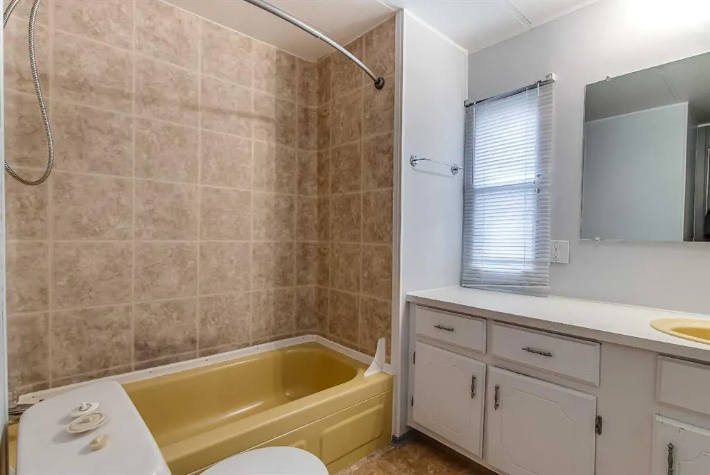 4000 13 Avenue SE #64