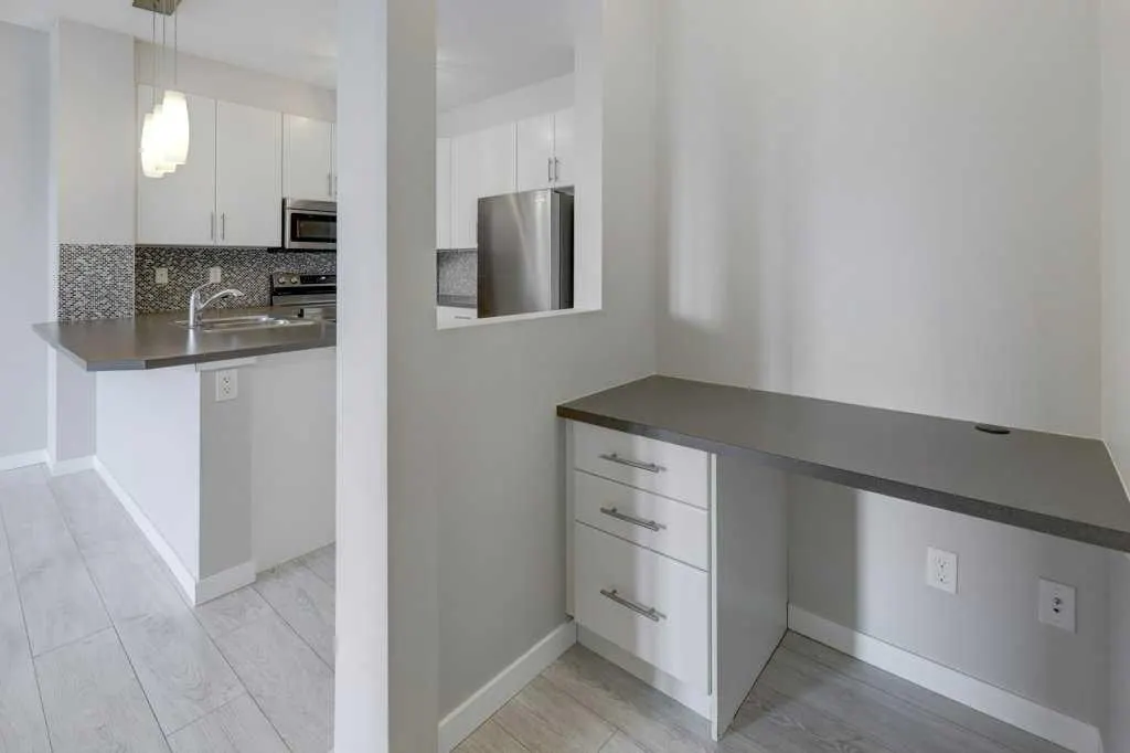 207 Sunset Drive #307