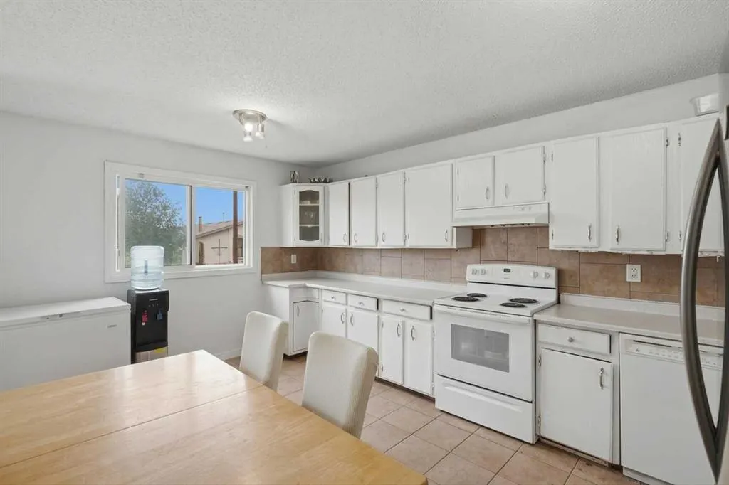 188 Maitland Drive NE