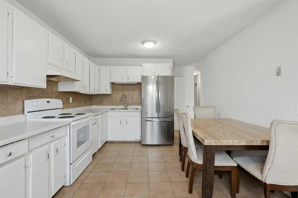 188 Maitland Drive NE