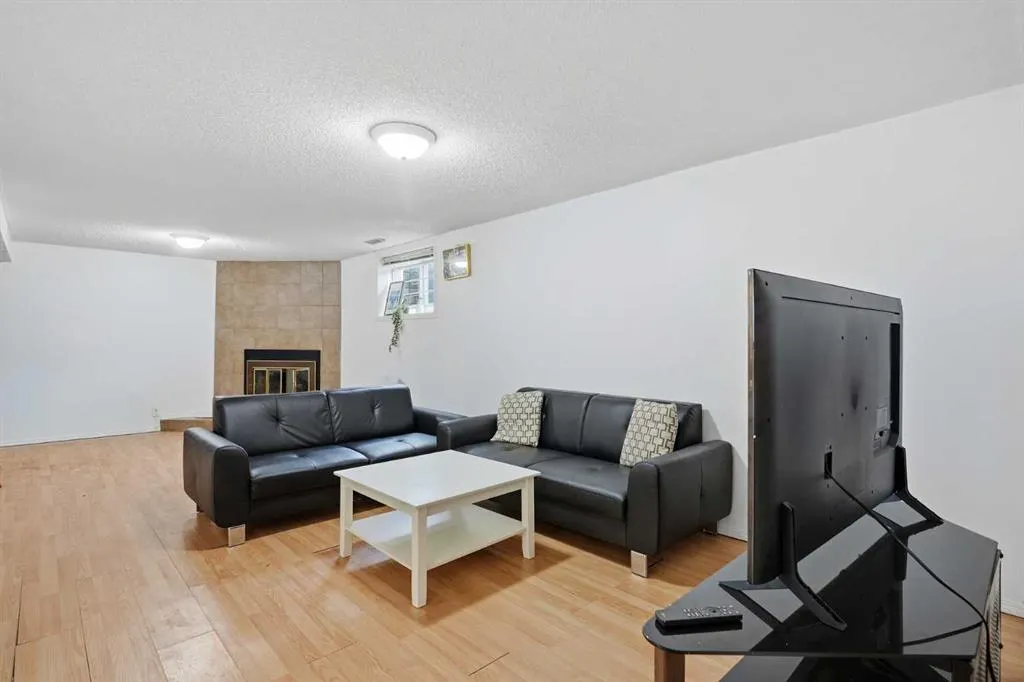 188 Maitland Drive NE