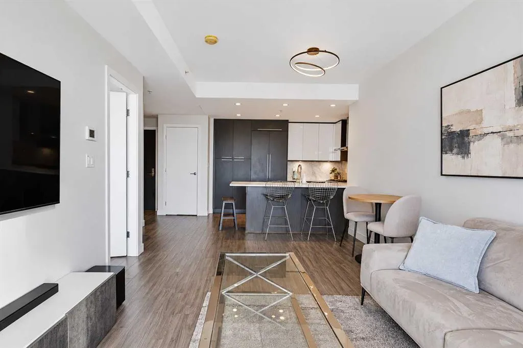 930 16 Avenue SW #1601