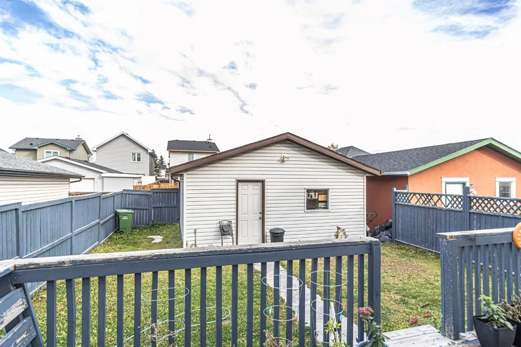 340 Taradale Drive NE