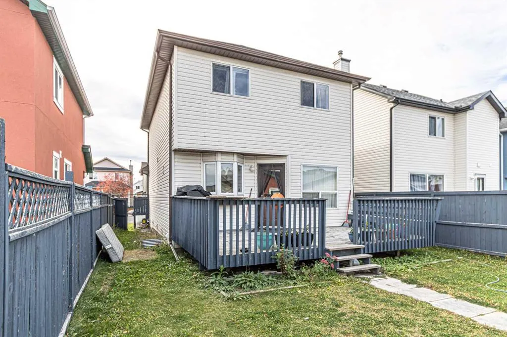 340 Taradale Drive NE