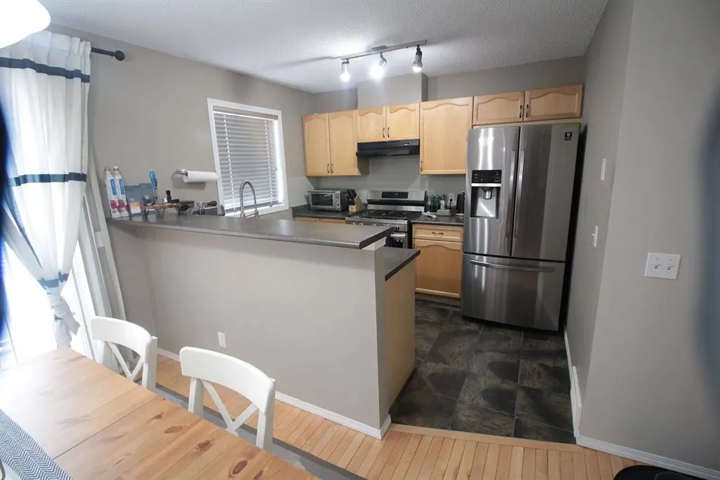 53 Tuscany Court NW