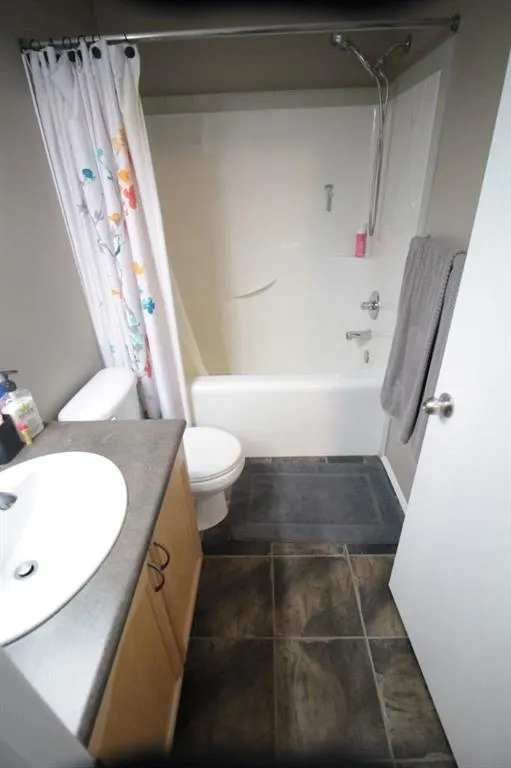 53 Tuscany Court NW