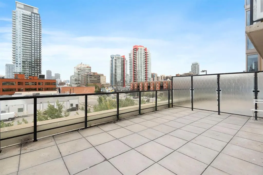1053 10 Street SW #306