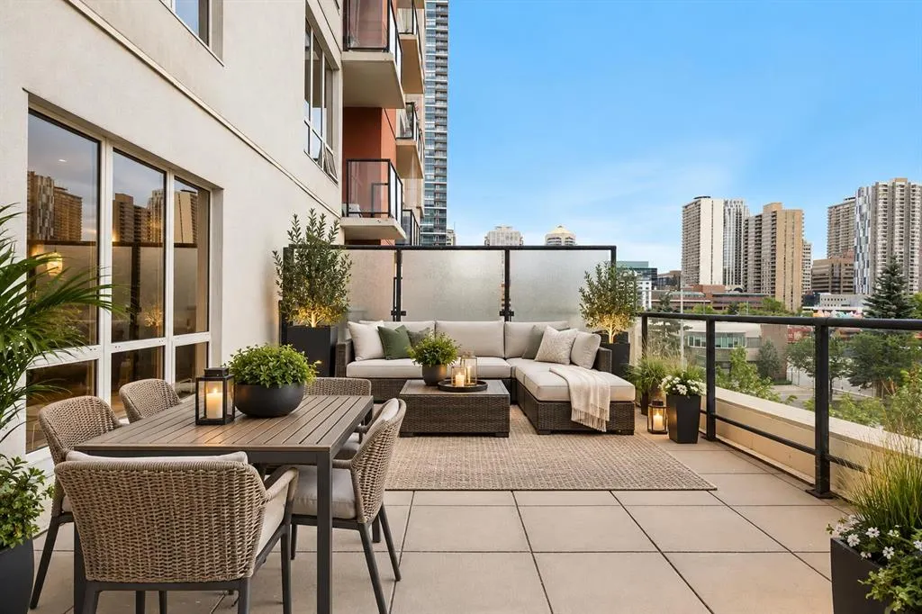 1053 10 Street SW #306