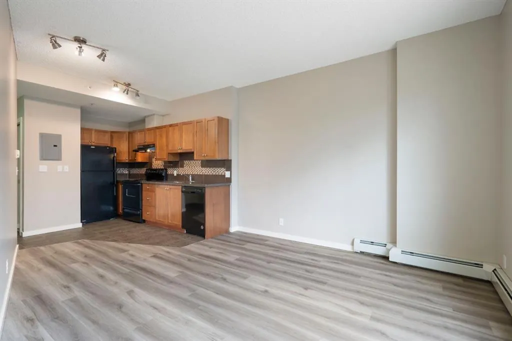 1053 10 Street SW #306