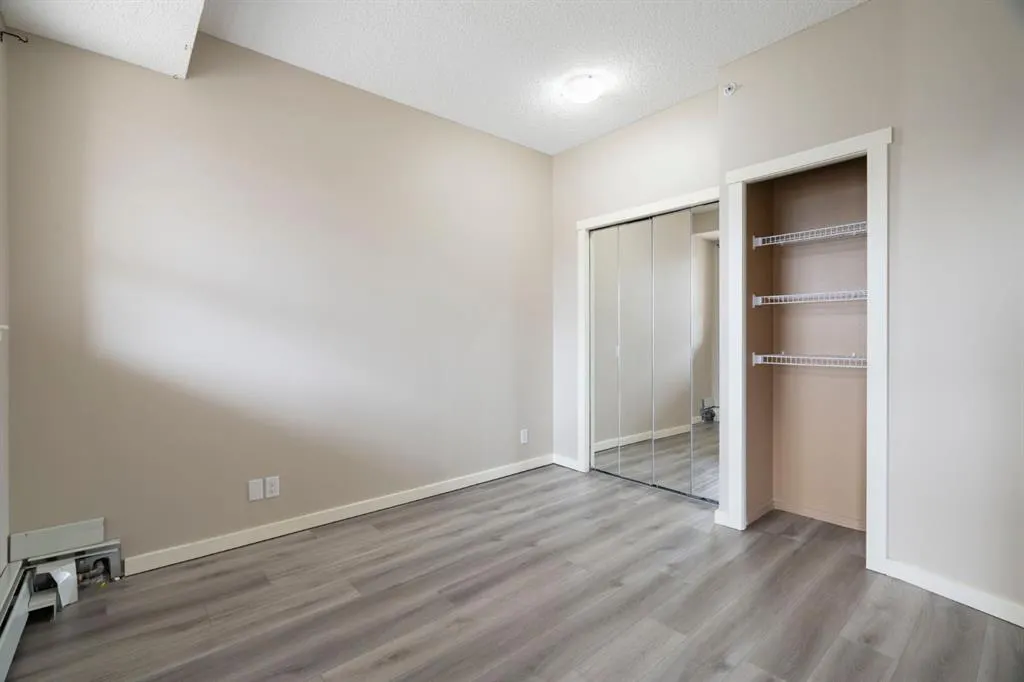 1053 10 Street SW #306