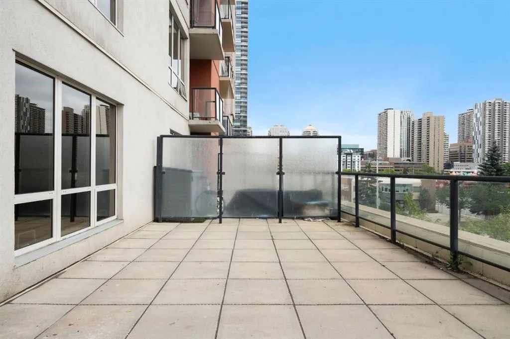 1053 10 Street SW #306