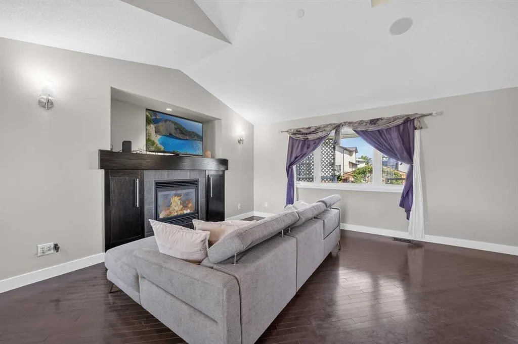759 Stonehaven Drive