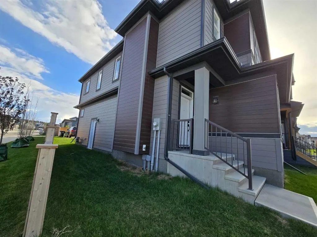 431 Rowmont Boulevard NW