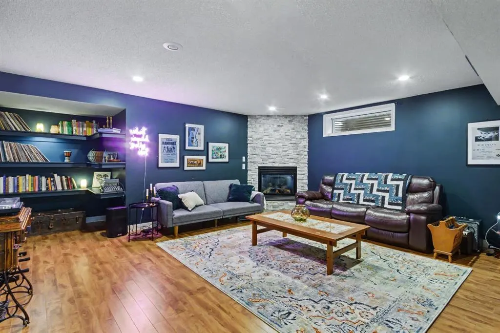 18603 Chaparral Manor SE