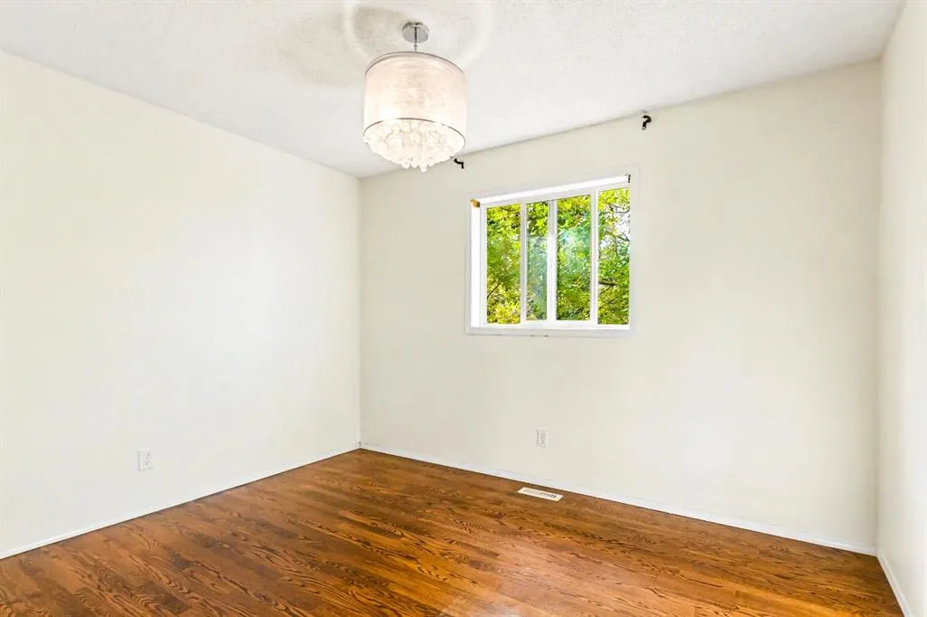 18603 Chaparral Manor SE