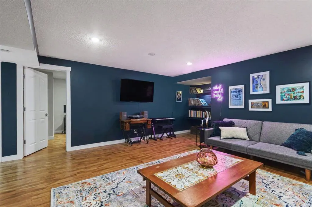 18603 Chaparral Manor SE