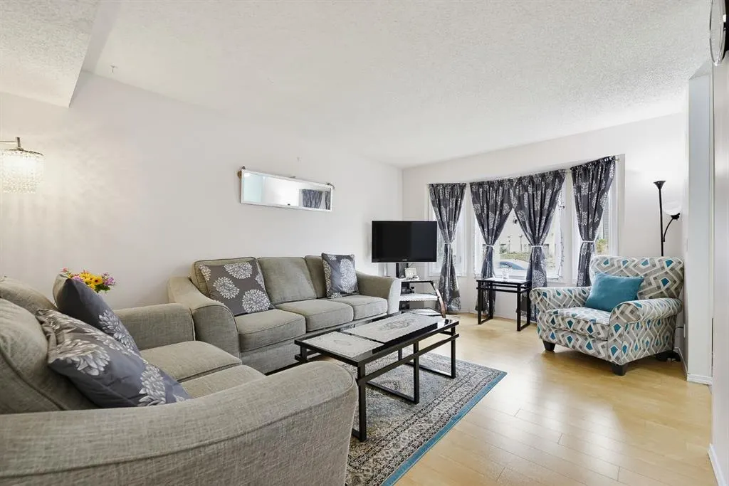 56 Falshire Terrace NE