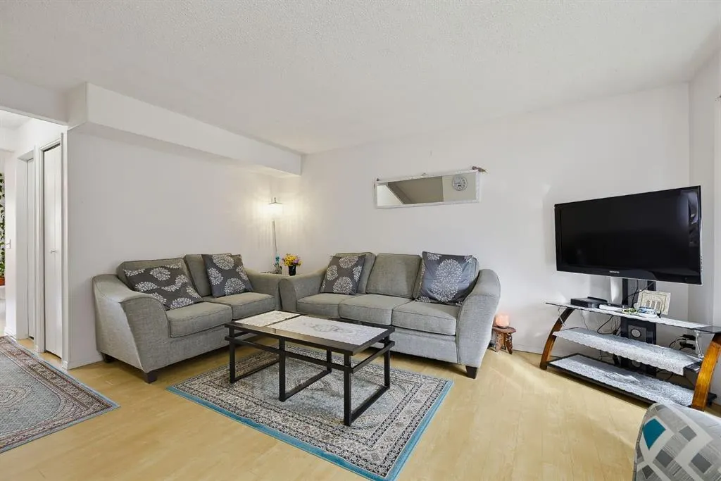 56 Falshire Terrace NE